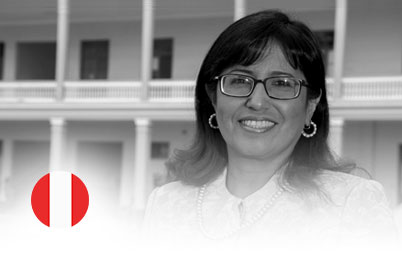 Isabel Chiyón CarrascoDoctor Ingeniera con especialidad en Planificación de proyectos de desarrollo rural y gestiónsostenible por la Universidad Politécnica de Madrid, España. Diploma de Estudios Avanzadospor la Universidad Politécnica de Madrid. Diplomado en Dirección de Proyectos Bajo elenfoque del Project Managment Institute por la Universidad de Piura. Ingeniera Industrial porla Universidad de Piura.