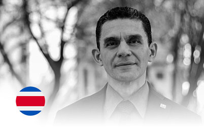 Marco CabreraArquitecto, Máster en Gerencia de Proyectos por el Tecnológico de Costa Rica, Máster en BIMManagement por la Universidad Rey Juan Carlos de España. Certified Senior Project ManagerIPMA level B® por IPMA, certified Project Management Profesional PMP® por PMI. Con más de20 años de experiencia en diseño arquitectónico, coordinación, gestión de procesos y direcciónde grupos de técnicos, equipos de proyecto y profesionales en arquitectura e ingeniería.